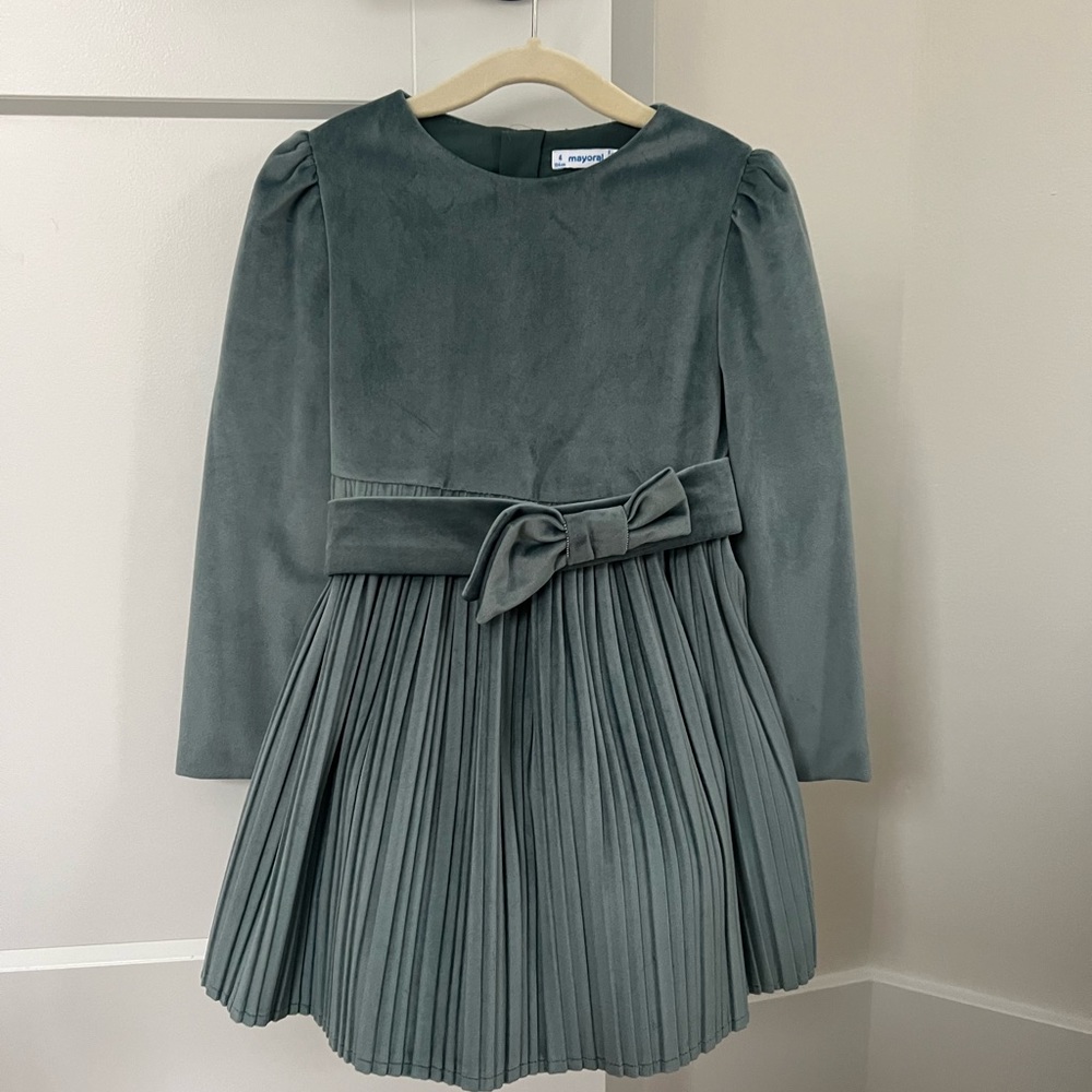 MAYORAL girls teal pleated velvet dress size 4